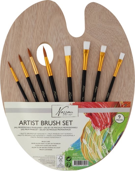 Totum Nassau Fine Art Artist Brush Set With Wooden Palette and 4 Paint Brushes