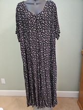 La D’Da Vintage Size 2X Black Floral Rayon Dress With Shoulder Pads