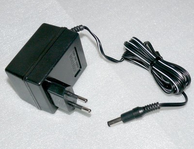 ORG Lextronix Weltempfänger Netzteil AC DC Adapter SY-06050GS 6V 500mA 3VA 5,3mm