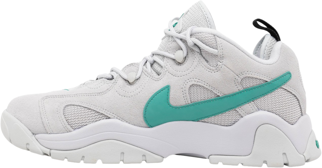 green and orange nike barrage