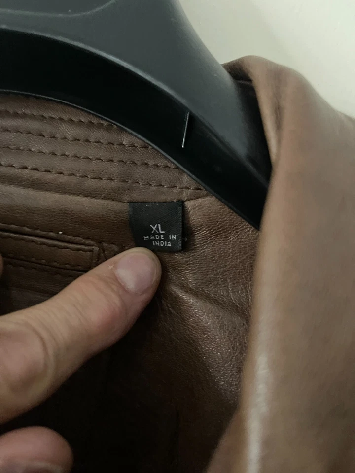 Dillards Roundtree & York Lightweight Men's Brown Leather Bomber Jacket - XL - Image 3 of 4