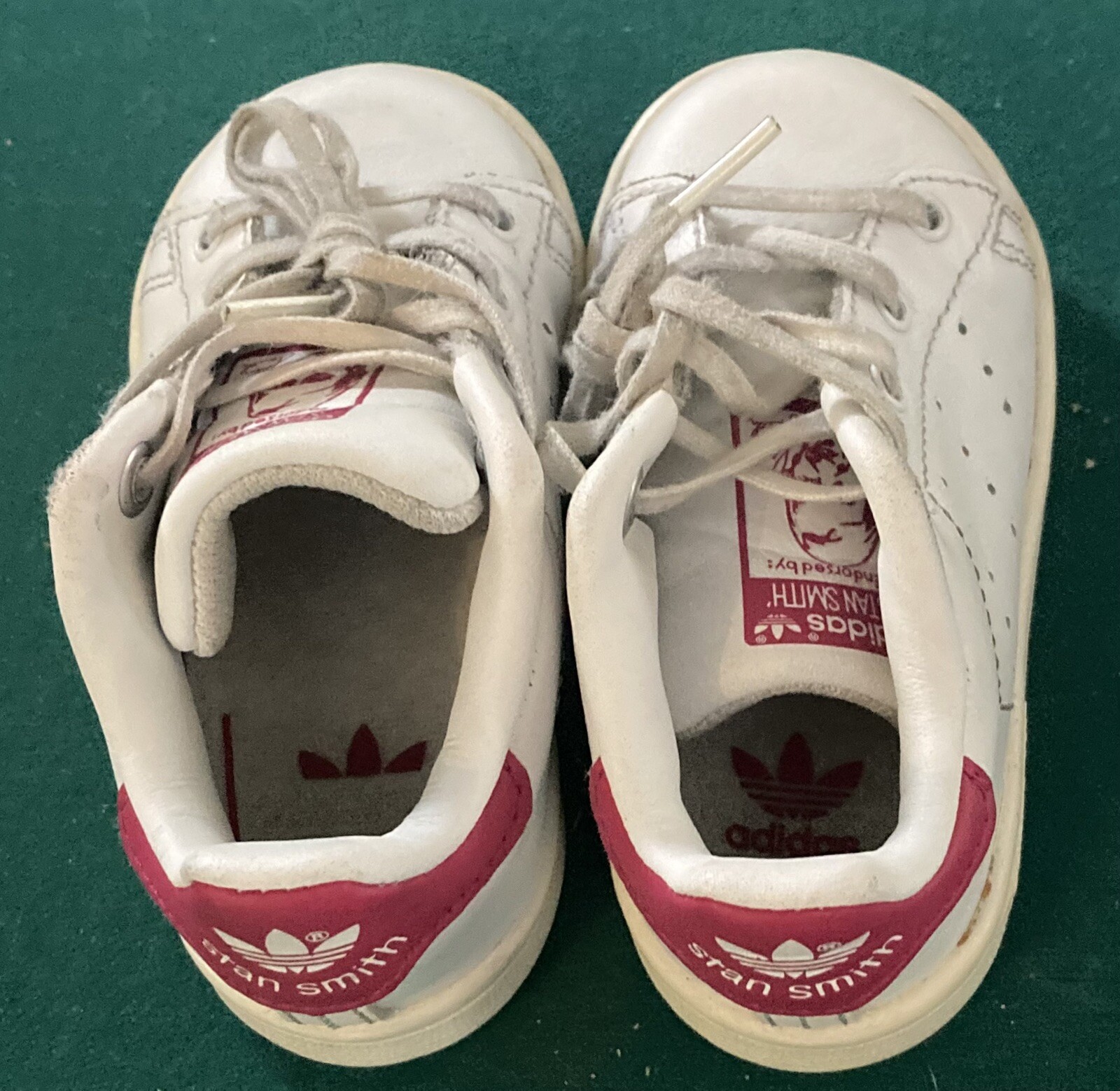 Size 5 White W/ Red Apc 011001 Great Condition!