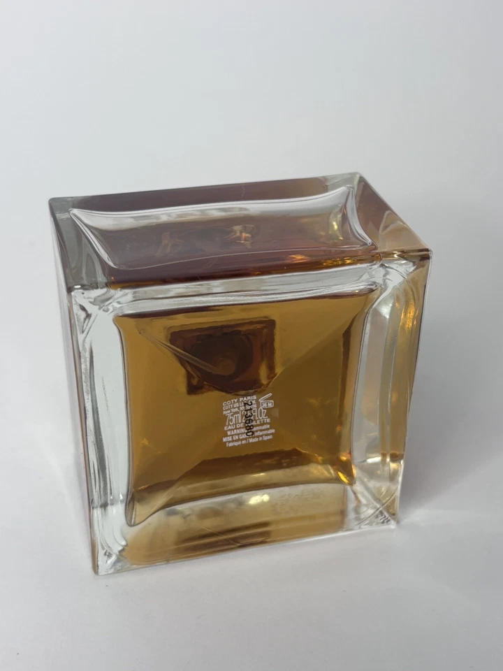 Intimately By Beckham Perfume Mujer EDT Spray 2.5 OZ / 75 ml Sin Caja Foto 3 de 4