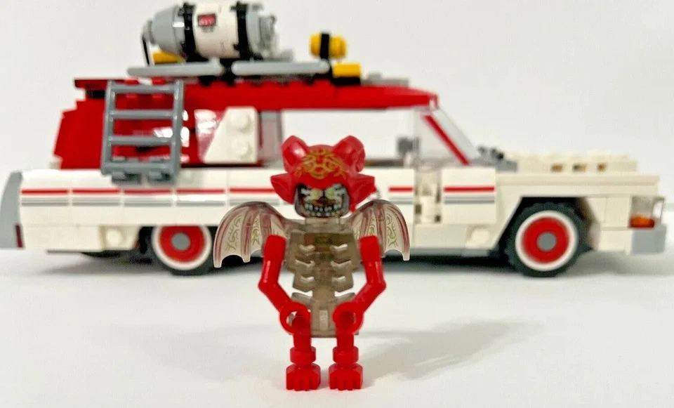 LEGO Ghostbusters 75828 Ecto-1 & 6 Unique Minifigures Used Good Condition & Accs - Image 3 of 4