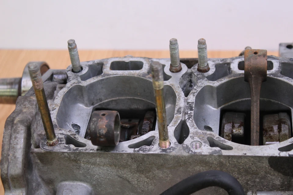 Yamaha V-Max 4 750 VMax 1992 92 extremo inferior estuches manivela  Foto 2 de 4