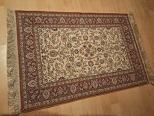 Dieser Wand Seiden Teppich  ist fast 26 Jahre alt!! Wie neu...