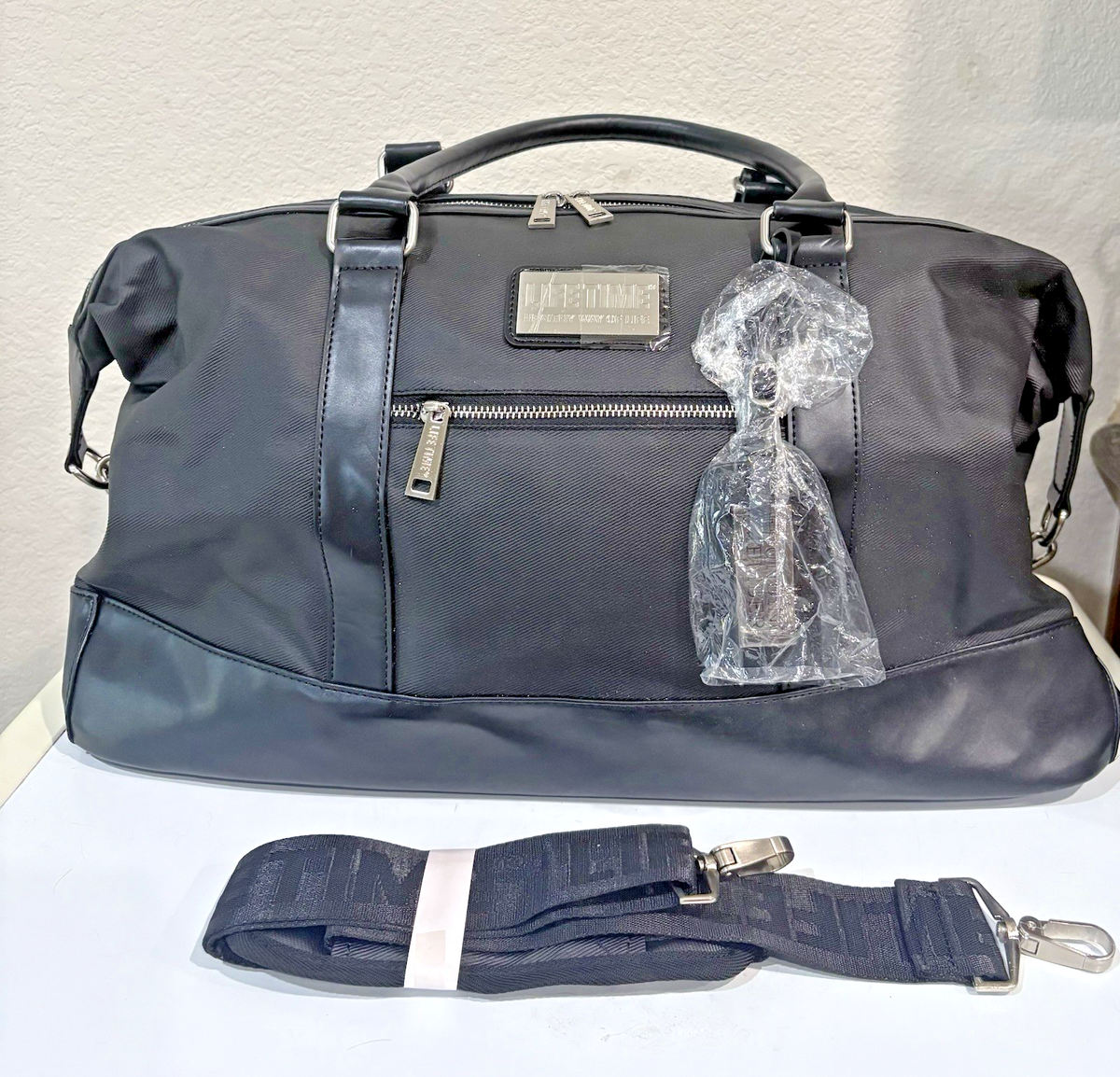 Lifetime Fitness Founding Member Black Nylon Gym/Travel Duffle Bag 21”