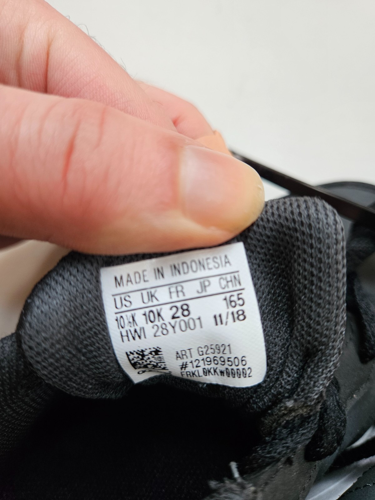 Adidas VS Switch 2K G25921 Kids Trainers UK 10K Black Blue – Ex Display image 7