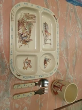 Classic Winnie the Pooh Vintage Selandia Melamine Sectioned Plate, Cup,utensils 