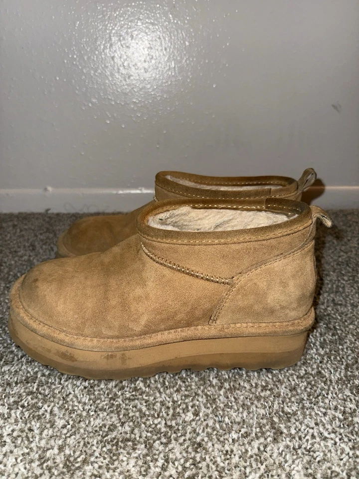 Bear Paw Shorty Platform Boots Size 8 - Image 3 of 4