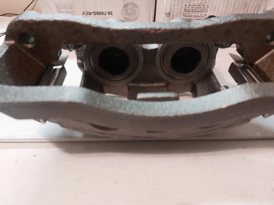 1995-2007 Ford E-SD E250/350/450 F250/350 Front Right Caliper FRC10521 Raybestos - Image 3 of 4