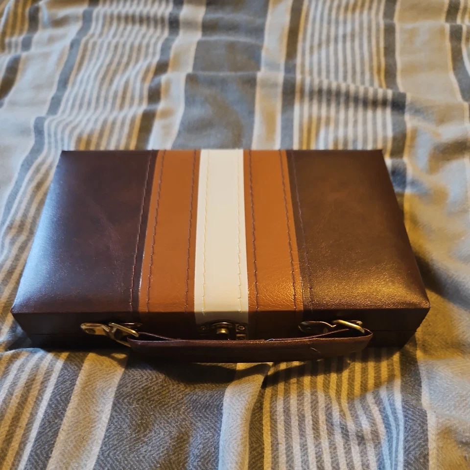 28 Piece Dominoe Set In Briefcase Styled Case - Image 3 of 4