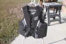 OBRIEN - SKI VEST - XXL - BLACK / GRAY - NICE - USED