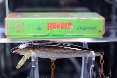 IN BOX  - RAPALA COUNT-DOWN Sinking FISHING LURE Uppoava 9 CM Sinking  CD-9 S