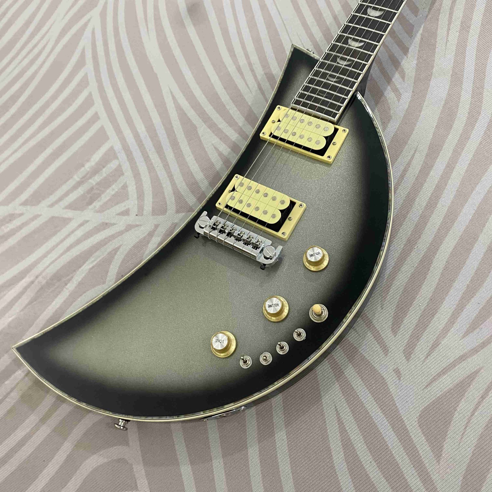 Metallic Silver Moonsault Electric Guitar Solid Body Rosewood Fretboard Hot Sale