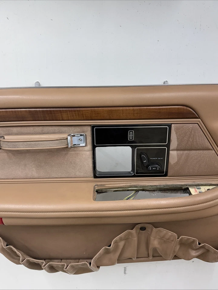 Комплект передних дверных панелей 1988-1994 Lincoln Continental от оригинального производителя желтовато-коричневые - Изображение 4 из 4