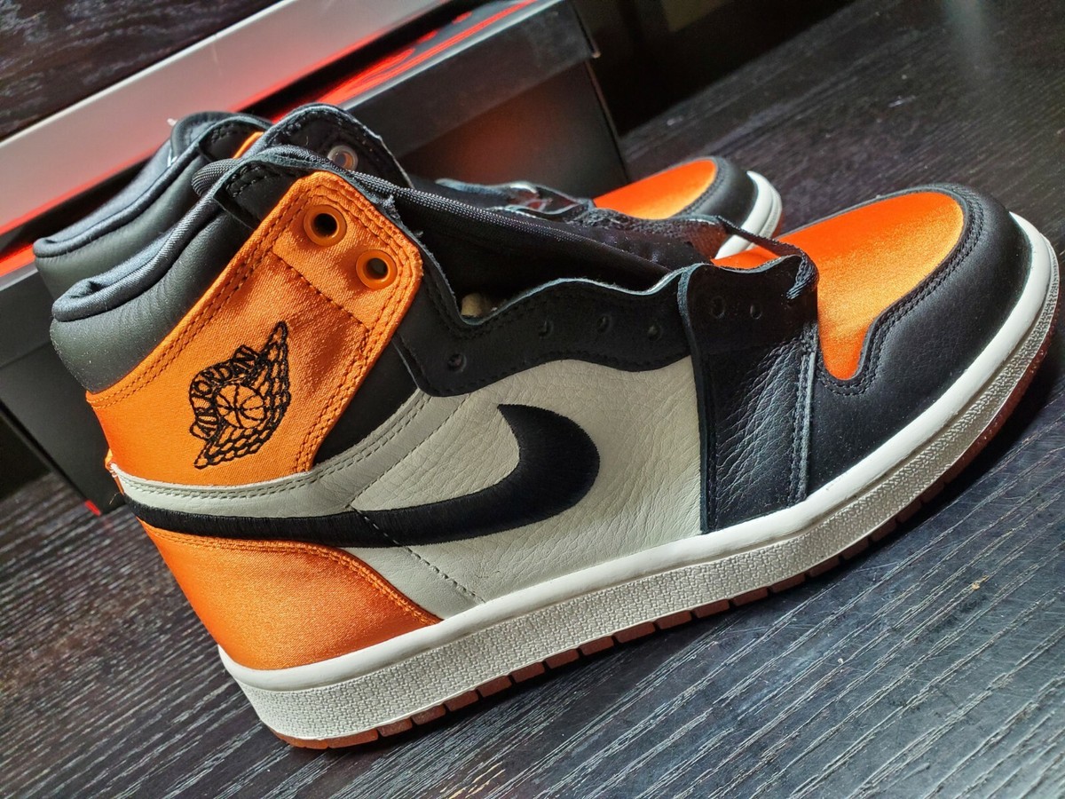 Women's Nike Air Jordan 1 Retro High 'Satin Shattered Women's Nike Air Jordan 1 Retro High 'Satin Shattered