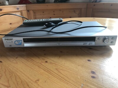 Sony CD DVD Player DVP-N8333 mit Fernbedienung