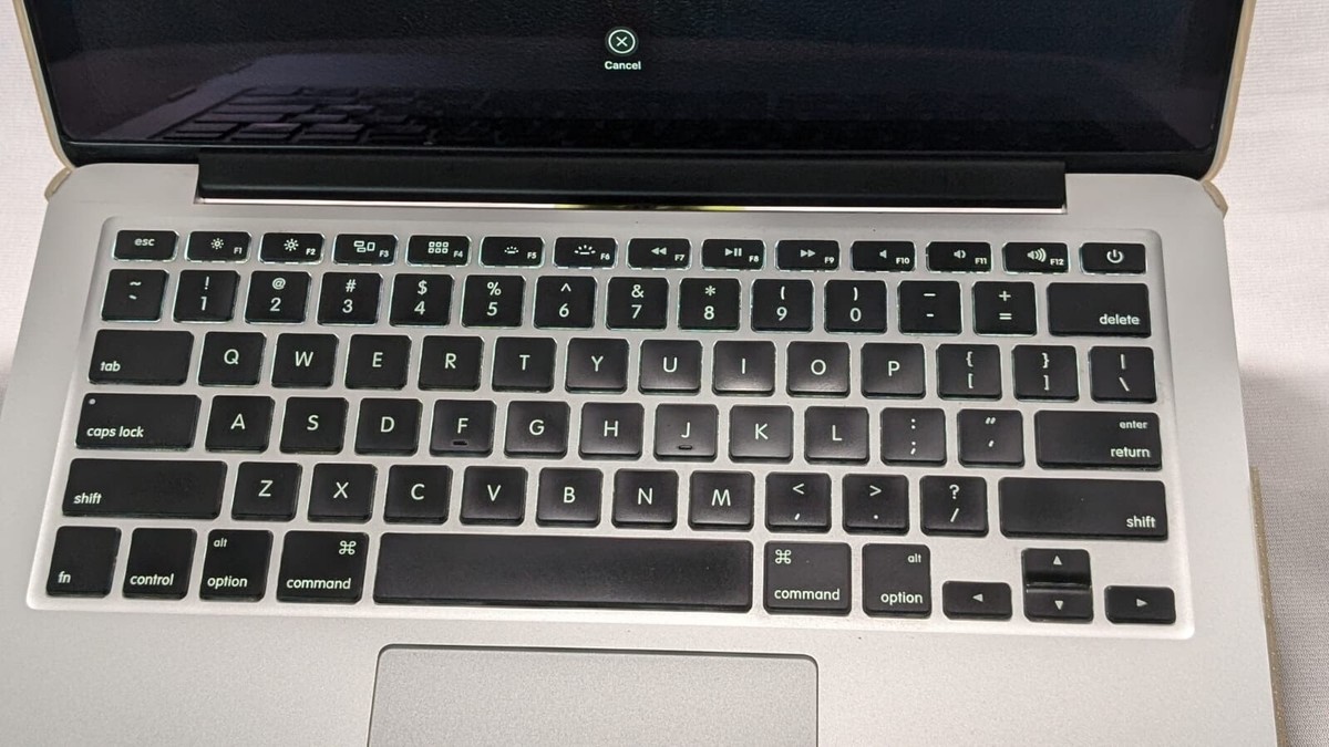 APPLE MacBook Pro 13