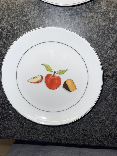 Crate and Barrell Nancy Green Set of Six(6) Fruit Frommage Dessert Plates w/ Box - Picture 15 of 17