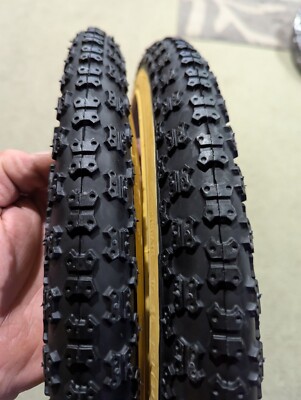 2) DURO BLACK/GUMS BMX BICYCLE TIRES 20X2.125 (57-406) & TUBES