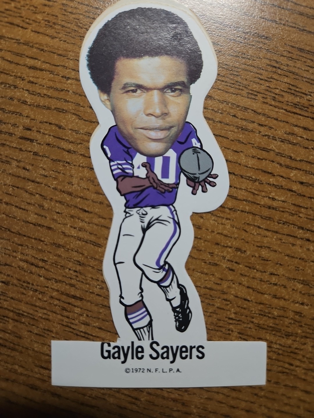 Gale Sayers Football Cards 1972 NFLPA Vinyl Stickers trading card — raw and PSA graded price guide
