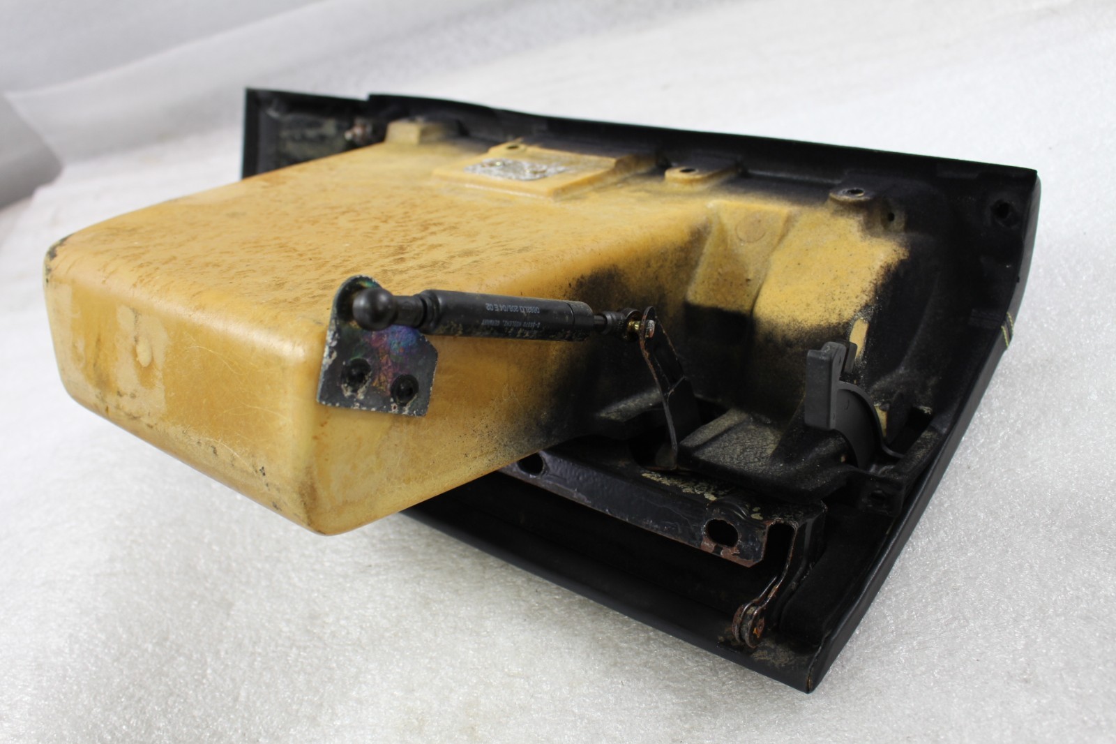 Ferrari 360 Spider Glove box Yellow