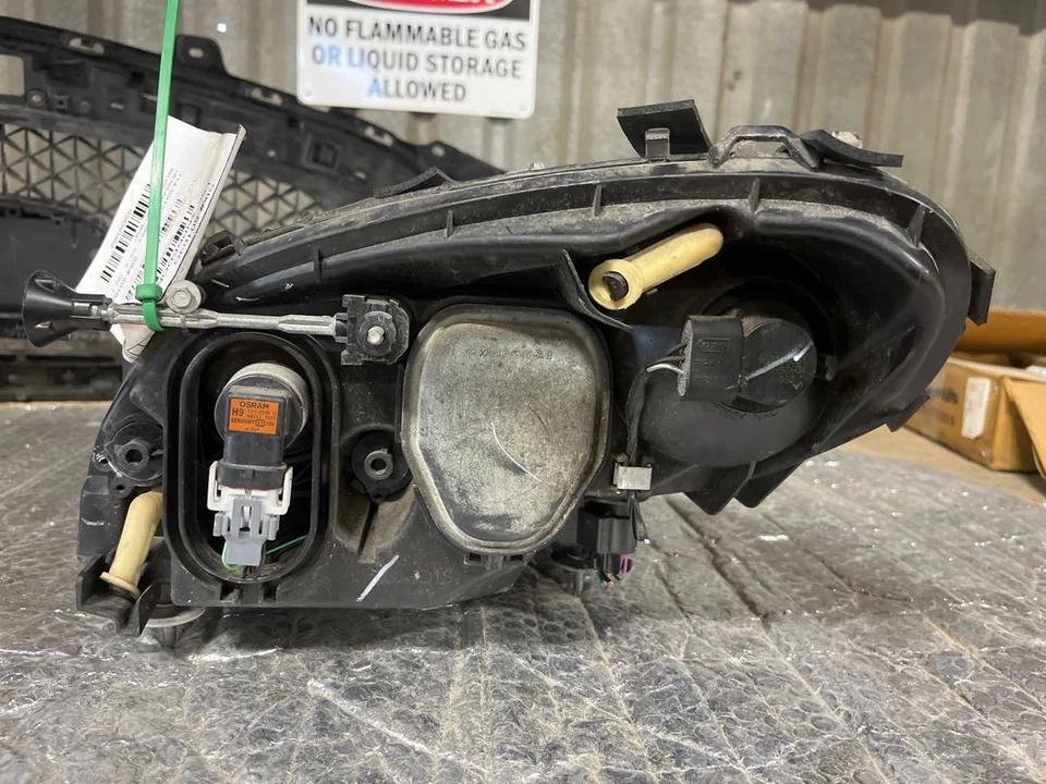 RIGHT HEADLAMP ASSEMBLY 2009-2013 CHEVROLET CORVETTE - Image 3 of 4