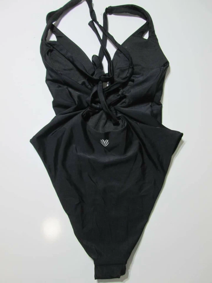 Traje de baño Forever 21 para mujer talla M de una pieza negro con espalda cruzada Traje de baño Ropa de playa Foto 2 de 4
