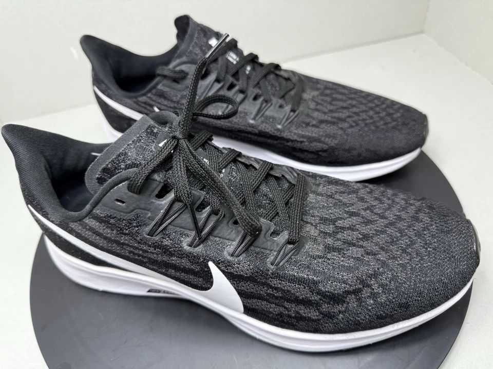 Mens Nike Air Zoom Pegasus 36 Size 10 Men’s Black White Excellent Condition - Image 2 of 4