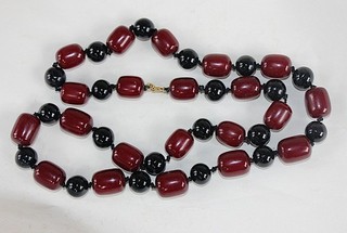 Vintage Cherry Amber Bakelite Beaded Necklace
