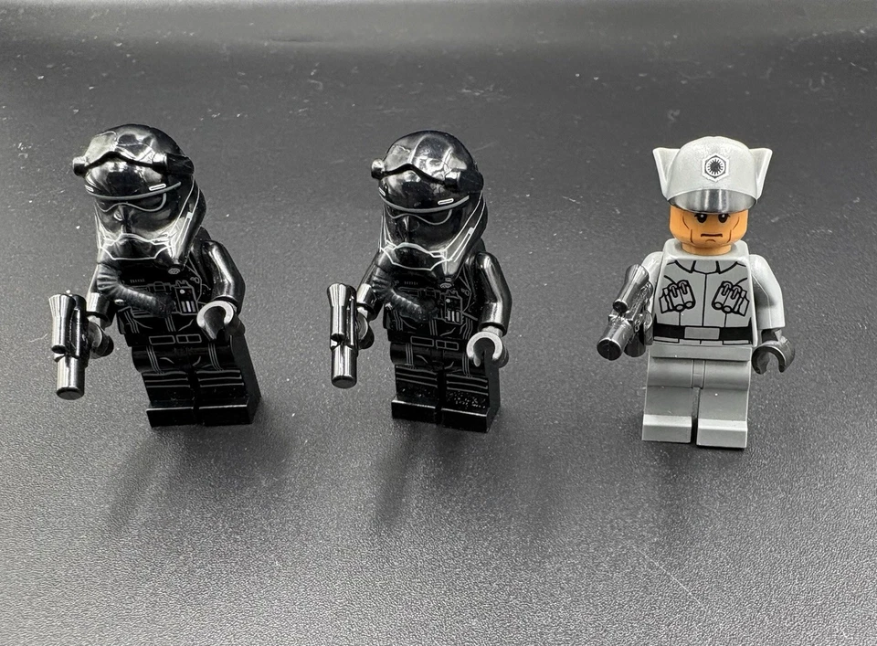 LEGO Star Wars: First Order Special Forces TIE fighter 75101 - Image 2 of 4
