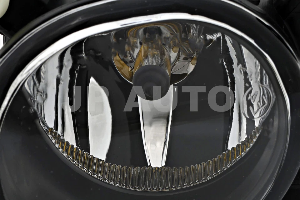 Juego de luces antiniebla lado conductor y pasajero para Mercedes Benz Clase C 2008-2011 Foto 2 de 4