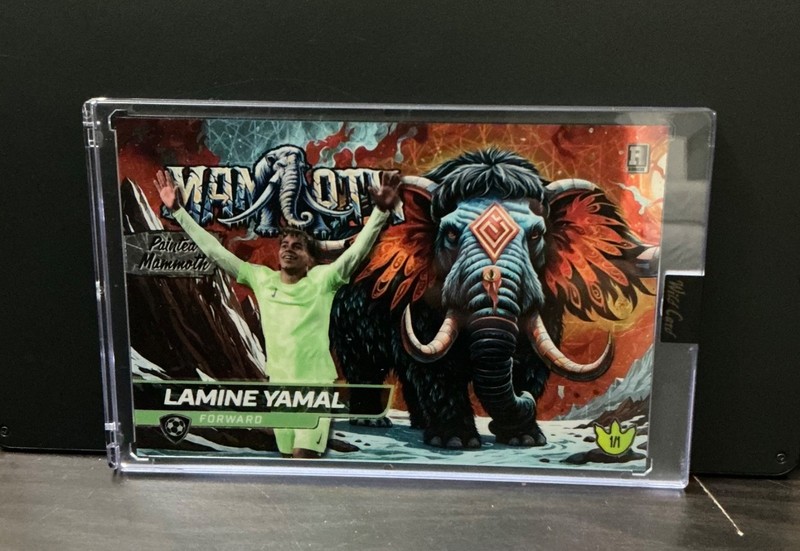 2024 Wildcard Dino-Might National Exclusive Painted Mammoth Lamine Yamal R 1/1