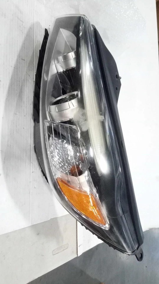 Conjunto de faros izquierdos usados se adapta a: Kia Sorento 2017 barra halógena tipo detalles LED Foto 2 de 4