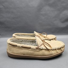 Minnetonka Pile Lined Slippers Mens Size 9 Beige Leather Faux Fur Moccasin Shoes
