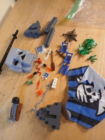 LEGO 4 Juniors: Skull Island (7074) Parts INCOMPLETE 