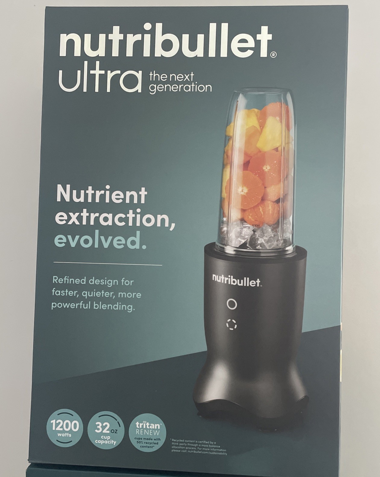 NutriBullet  Ultra  Next Gen 1200 watts 32 ozcup 7 piece set Blender SEALEd