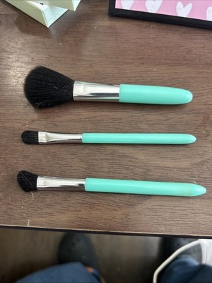 Green Makeup Brushes