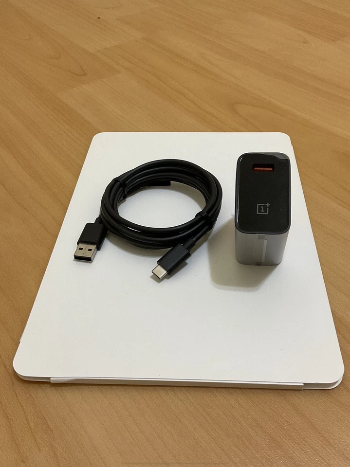 Official OnePlus 7 Pro OnePlus 8 & 8T 5G N200 30W Warp USB-C WALL Charger Black - Image 2 of 4