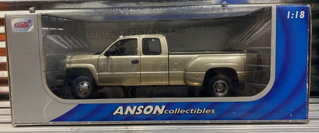 Miniature Anson 1/18 - Chevrolet Silverado 3500 - Pick-up Américain - Occasion