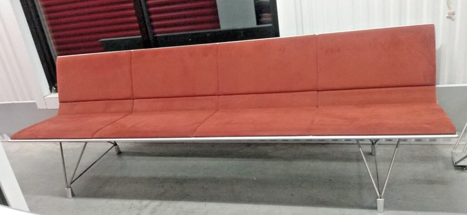 Sofás AERO de SELLEX - "Juego de 3" ($16K EST. VALOR) — Estilo MCM - Sala de espera Foto 3 de 4