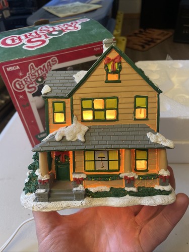 NECA A Christmas Story RALPHIES HOUSE Light Up Resin Christmas Village in Box - Picture 2 of 19