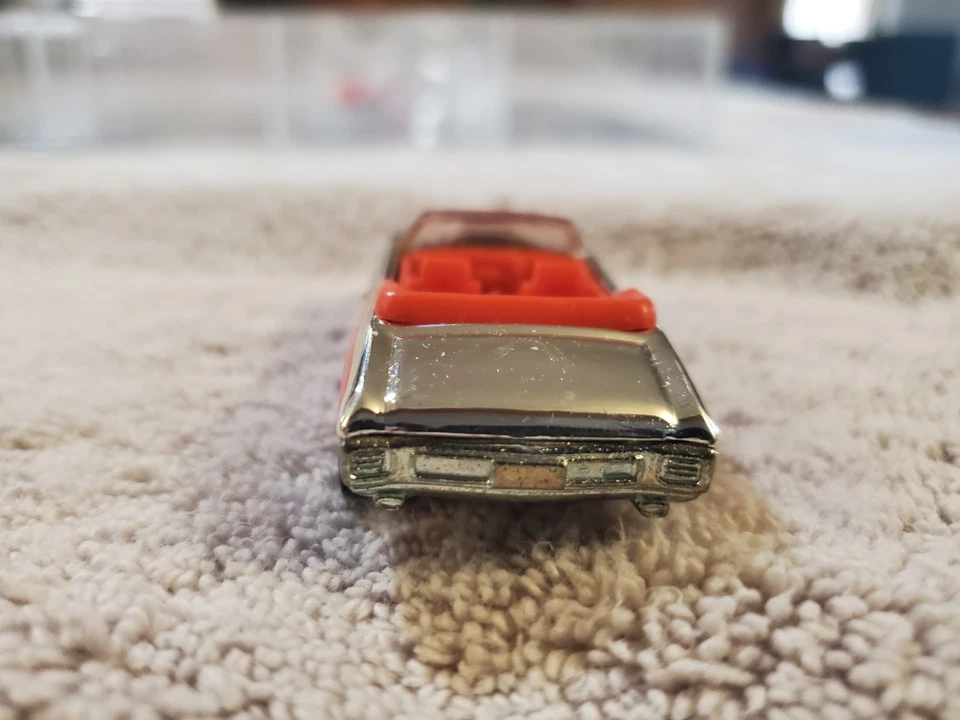 Hot Wheels '70 Chevelle Convertible de la serie Super Chromes Foto 3 de 4