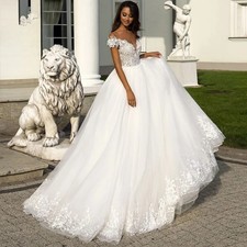 Elegant Wedding Dresses With Embroidery A-Line V-Neck Sleeveless Ball GownButton