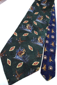 Neck Tie VTG 70s Ducks Diamonds Medalions Foulard Green Blue Silk Wide 56" x 4"