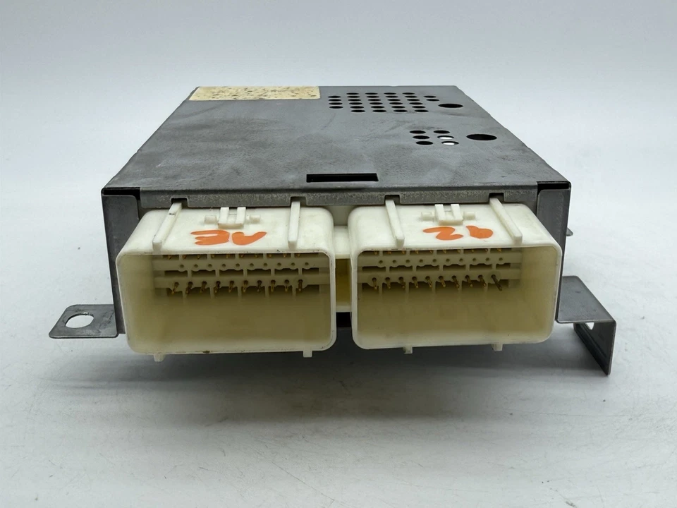 Módulo de control de carrocería Plymouth Grand Voyager 1999 3,3 L V6 BCM BCU P04686492AE OEM Foto 3 de 4