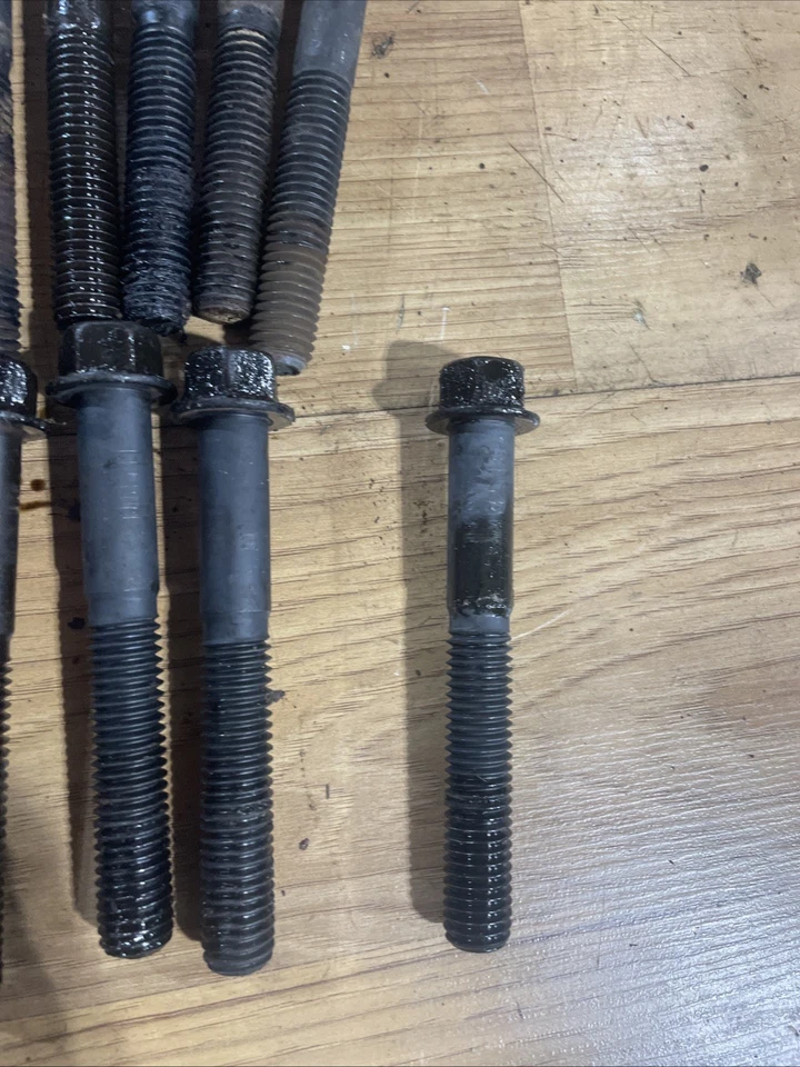 Pernos de cabeza Amc 258 6 Cyld Jeep J10 Wagoneer Cj5 4,2 l 232 Eagle? Foto 3 de 4