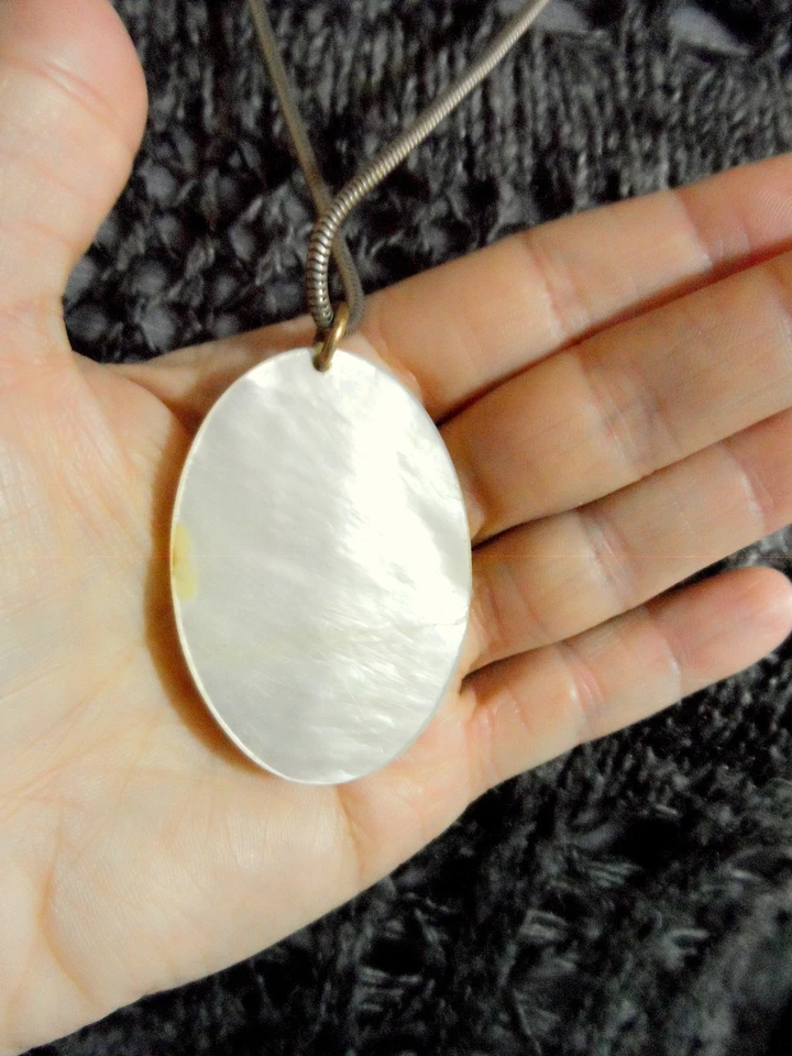 Collar Colgante MADRE PERLA ABULÓN 24" Eslabón Serpiente Marfil 2" Concha De Colección Foto 4 de 4