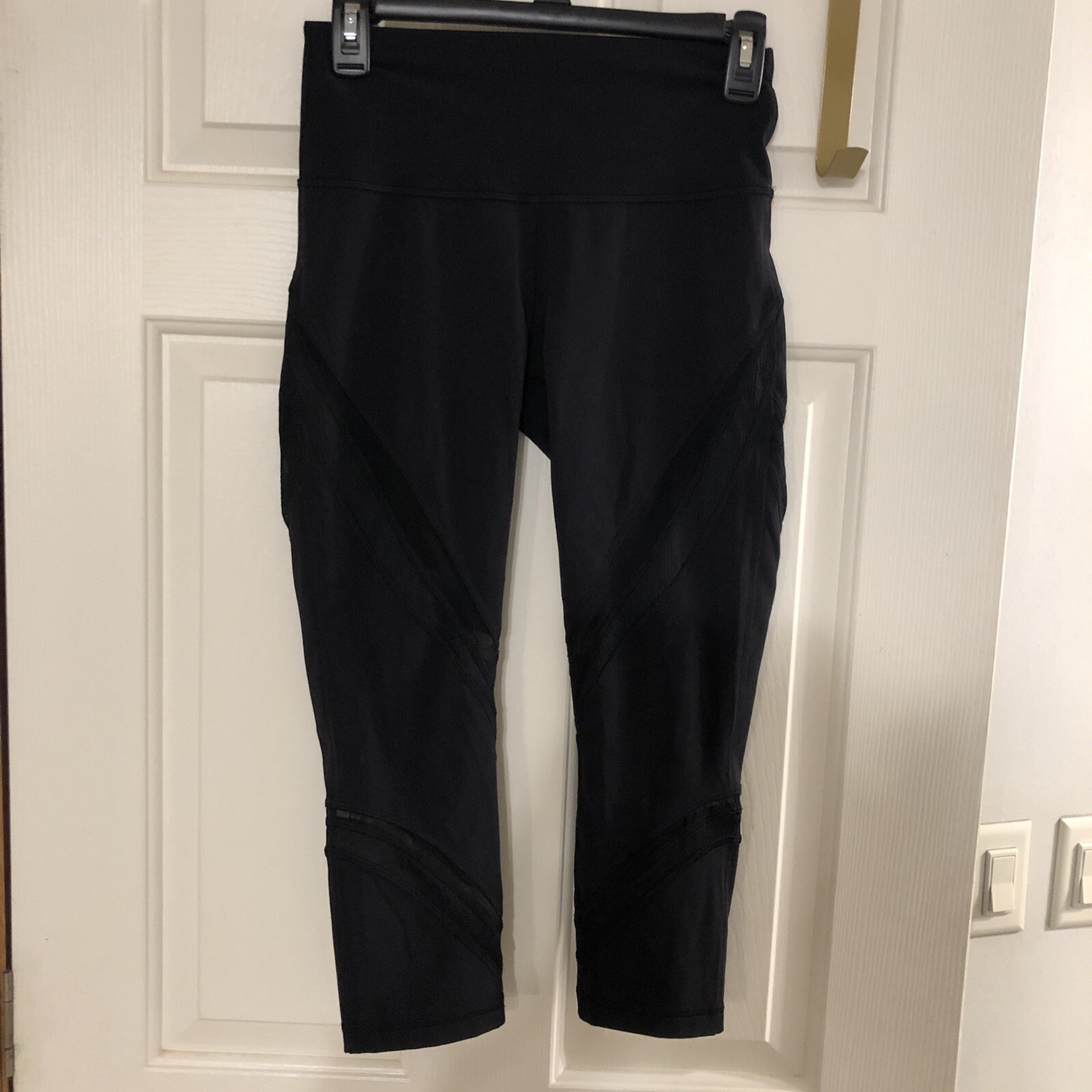 LULULEMON Capri Black LEGGINGS 25” waist Gem